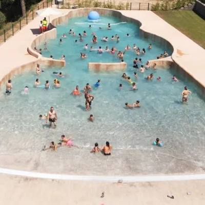 Piscinad de olas Marineland Catalunya